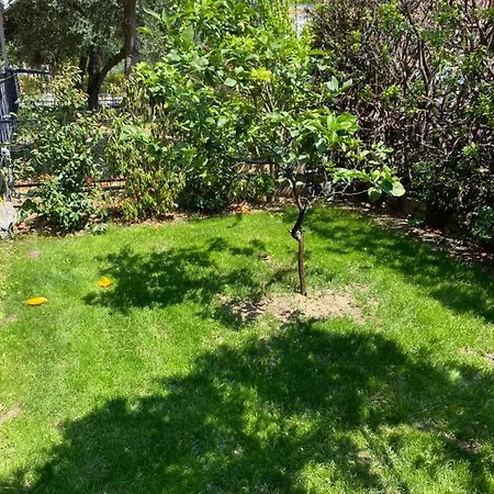 Intera Casa Con Giardino Vicino Al Mare Apartment
