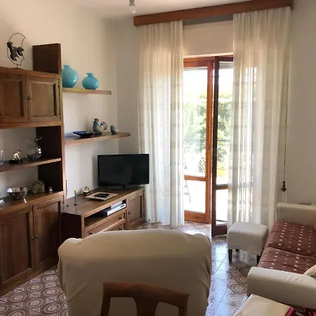Intera Casa Con Giardino Vicino Al Mare *