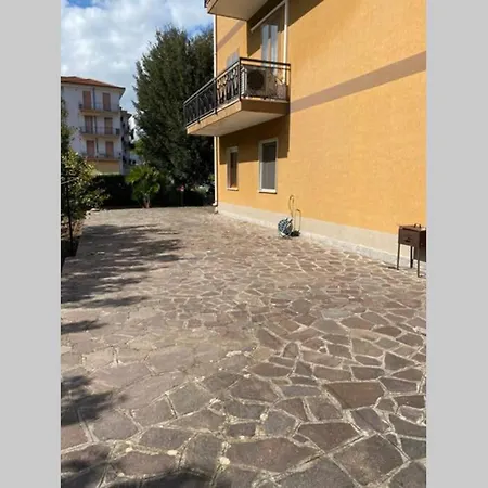 شقة Intera Casa Con Giardino Vicino Al Mare *